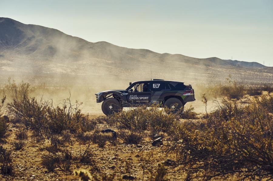  Volkswagen Atlas Cross Sport R Concept 2019 года  (фото 2 из 19)